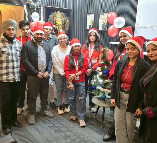 Merry Christmas from Go-Global – Spreading Cheer and Global Opportunities!