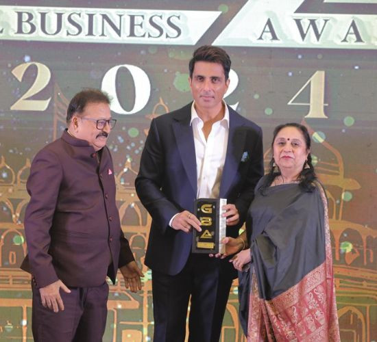 Cheers to Success: Go-Global Immigration Services Bags Global Business Award!